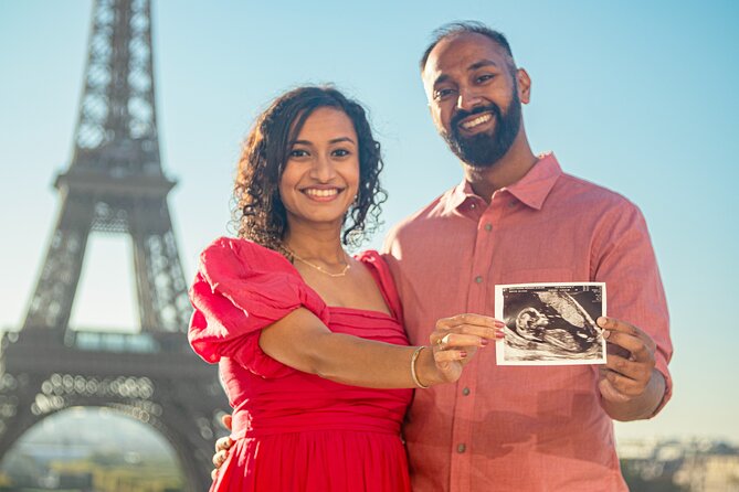 Paris Photo Shoot Session – Eiffel Tower Photographer - What the Private Format Changes (For the Better)