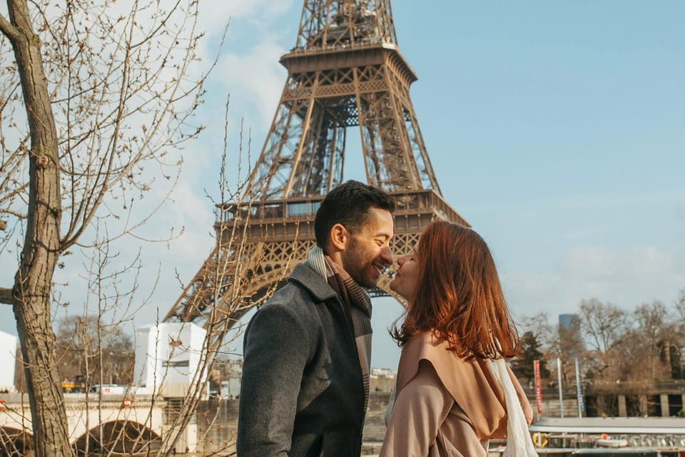 Paris: Photoshoot at the Eiffel Tower / Arc de Triomphe - A Private Eiffel and Arc Shoot: What You Get for $68