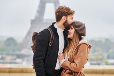 Paris Photoshoot VIP service - Your one-hour Paris route: Trocadéro square, Eiffel Tower views, and Bir-Hakeim Bridge