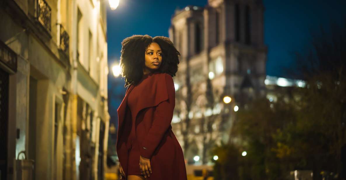Paris: Premium Film Director Photoshoot & Natural Direction - The secret stop: guided walking, photo stops, and better light