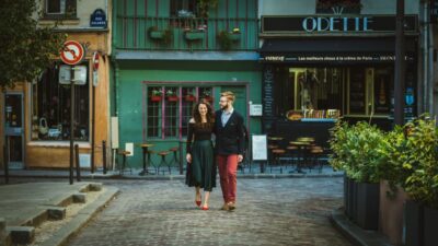 Paris: Premium Film Director Photoshoot & Natural Direction - Bir-Hakeim start: how the hour stays focused