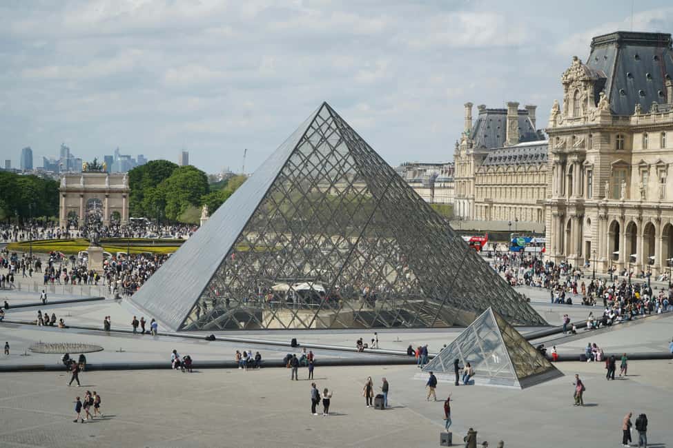 Paris: Private 2-Hour Walking Tour with a Parisian guide - The customization promise: how to actually use it