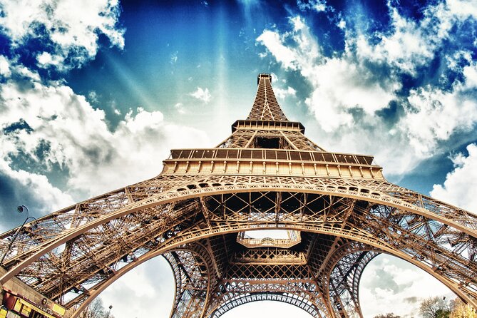 Paris Private Arrival Transfer: Railway Station to Hotel - A 10-minute ride that’s really about what comes before and after