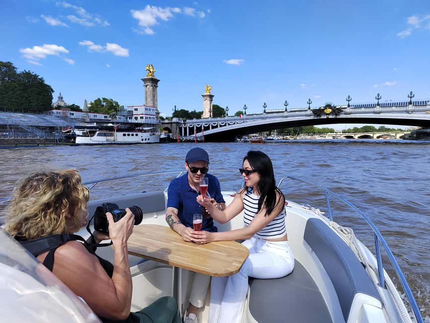 Paris: Private Boat Cruise on Seine River - Passing the Statue of Liberty Replica and Setting Up the Eiffel Tower Shots
