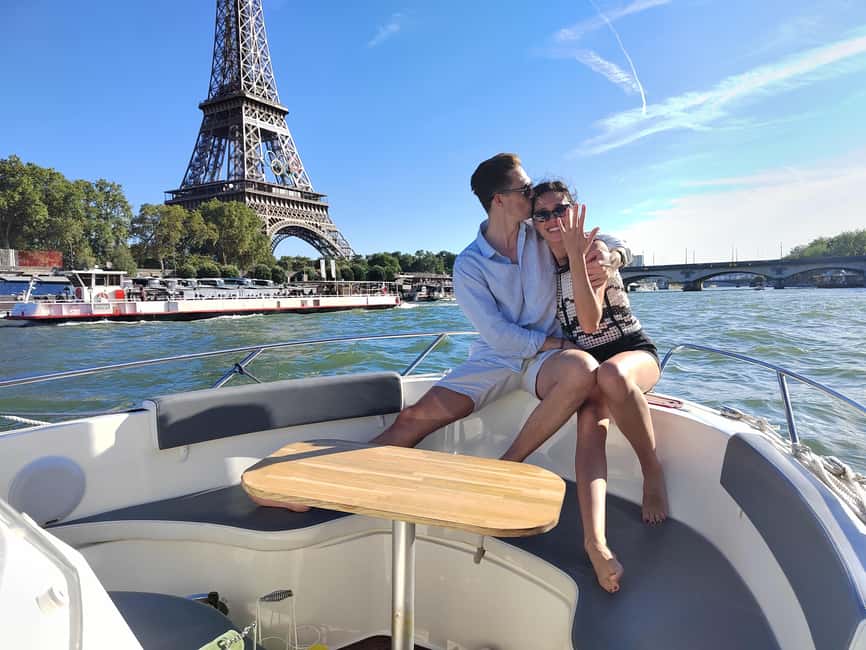 Paris Private Boat Seine River with Captain Guide - Captain Alexis: live commentary that turns photos into context