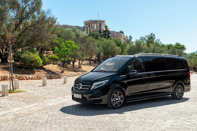 Paris Private Car Service with Driver - Eiffel Tower, Louvre, and Notre-Dame: Turning Big Sights Into a Car-Friendly Day