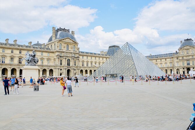 Paris: Private City Tour by Car with Driver and Guide - How a private car tour keeps Paris fun instead of tiring