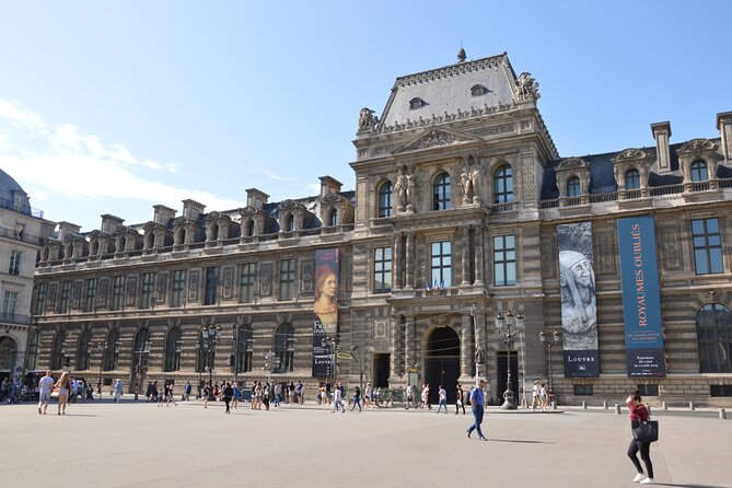 Paris: Private City Tour by Car with Driver and Guide - Notre-Dame to Place Dauphine: the Île de la Cité walking segment