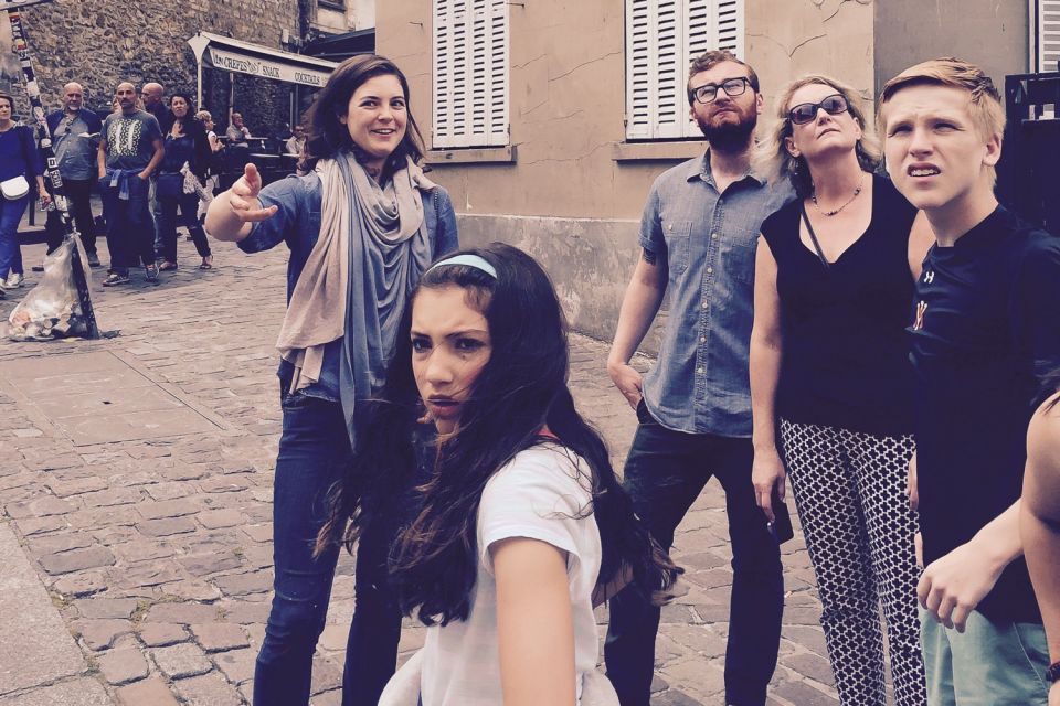 Paris: Private Customized Tour with a Local Guide - Languages and vibe: what private groups do best
