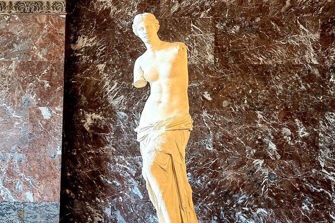 Paris Private Day Tour including Louvre Masterpieces Private Tour - Champs-Élysées in 15 minutes: useful wayfinding, not a long stroll