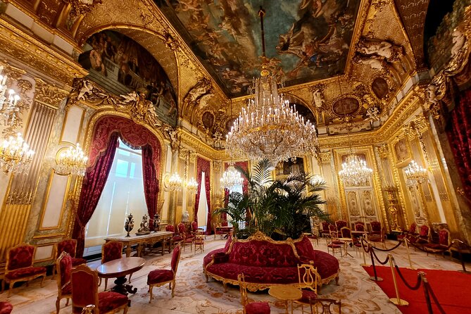 Paris Private Day Tour including Louvre Masterpieces Private Tour - How the private guide changes the feel of the day