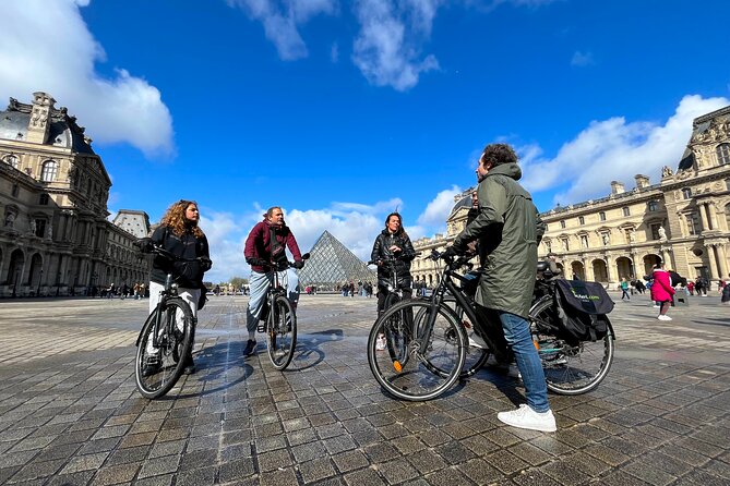 Paris : Private electric bike tour with wine and cheese tasting - Louvre area without the long waits: seeing the “before you buy” view