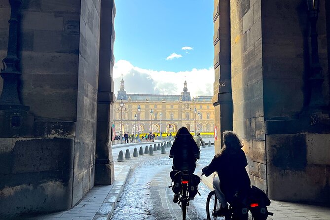 Paris : Private electric bike tour with wine and cheese tasting - Palais-Royal gardens and Buren’s columns: a calmer kind of Paris