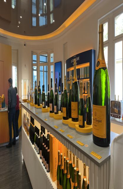Paris: Private Epernay Trip with Champagne Vineyard Tastings - Lunch in Épernay: Why the 3-Course Break Feels Like Value