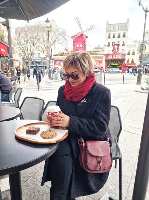 Paris: Private Fashion Tour (Chanel, Dior, Sex & the City) - Meeting at Plaza Athénée and getting your bearings fast