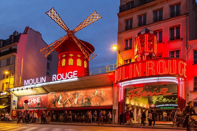 Paris Private Full Day Tour: Montmartre, Sights & Eiffel Tower - Mur des Je t’aime: quick, romantic, and oddly memorable