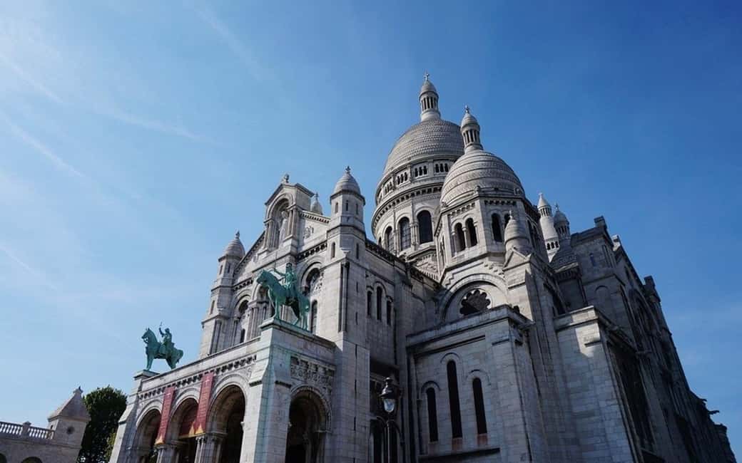 Paris: Private Full or Half-Day Sightseeing Tour with Local - The big-photo landmarks: quick stops that still feel satisfying