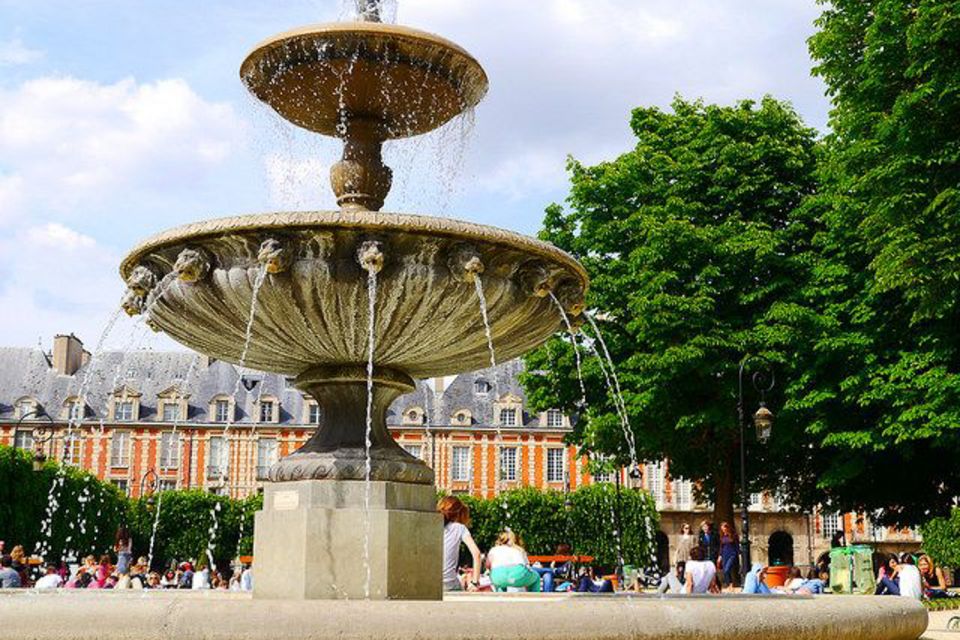 Paris: Private Guided Tour of Marais disctrict - Hôtel de Ville and the Civic Feel of the Marais