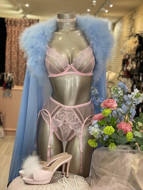 Paris: Private Lingerie Fitting activity - Language and comfort: French and English, in a private setting