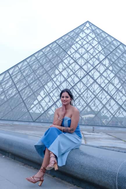 Paris: Private Photoshoot Outside the Louvre Museum - Key highlights at a glance