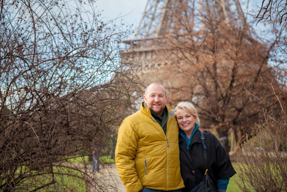 Paris: Private Professional Photo Shoot - Choosing your Paris backdrop: Eiffel Tower gardens to Opéra arcades