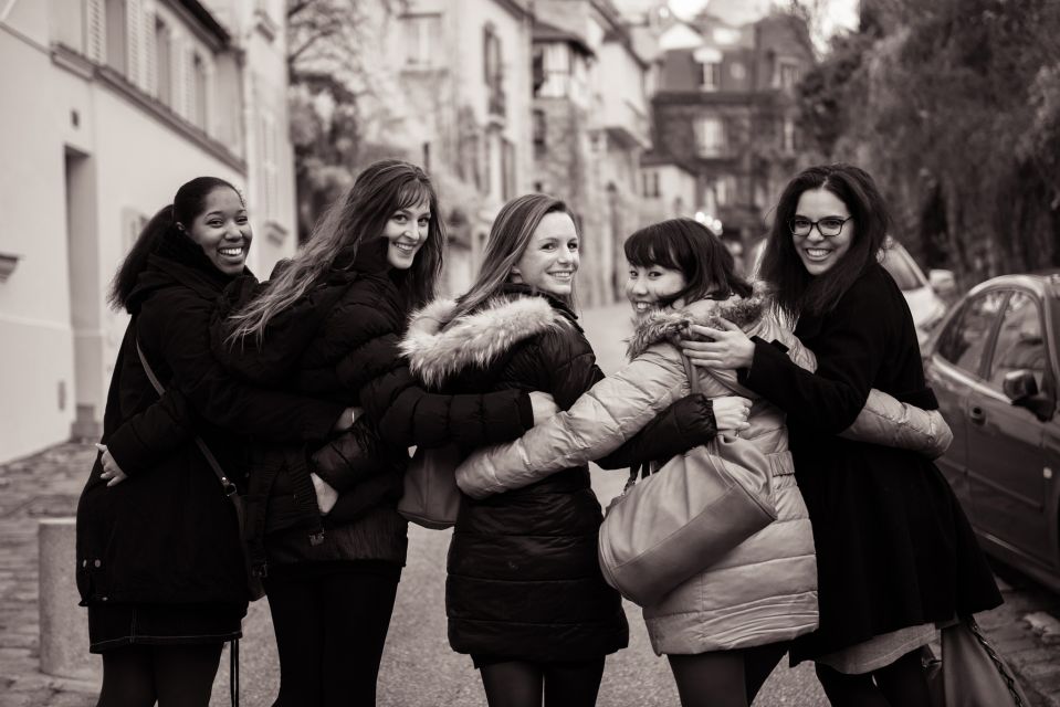 Paris: Private Professional Photo Shoot - How your photographer works: direction, pacing, and real comfort