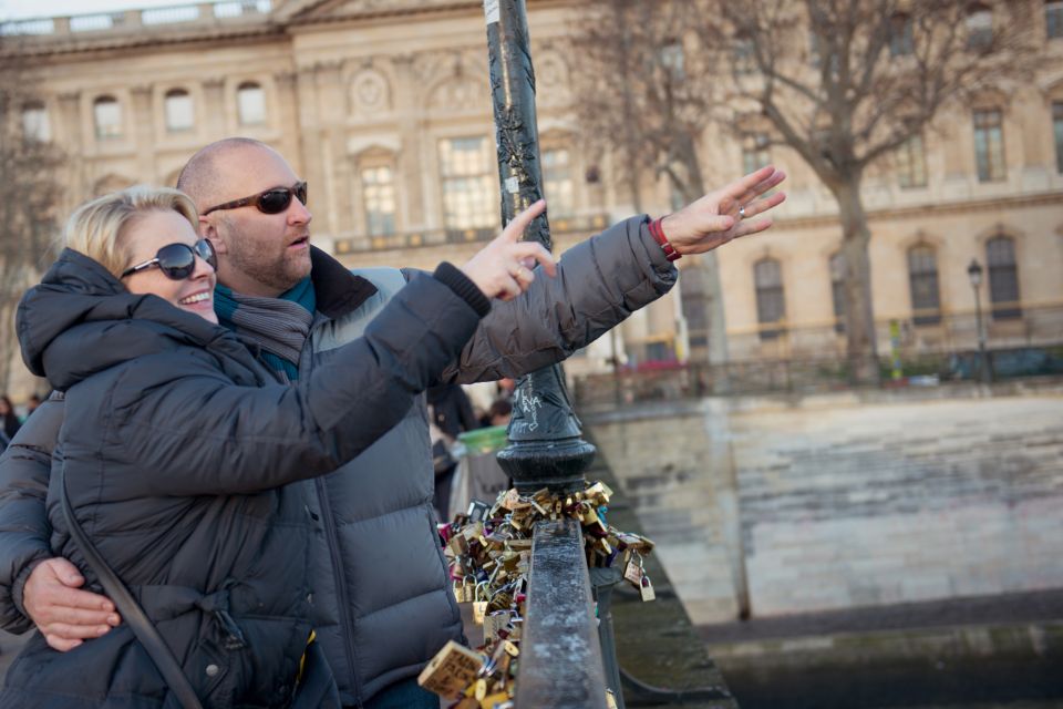 Paris: Private Professional Photo Shoot - Dusk timing: when Paris light does the heavy lifting