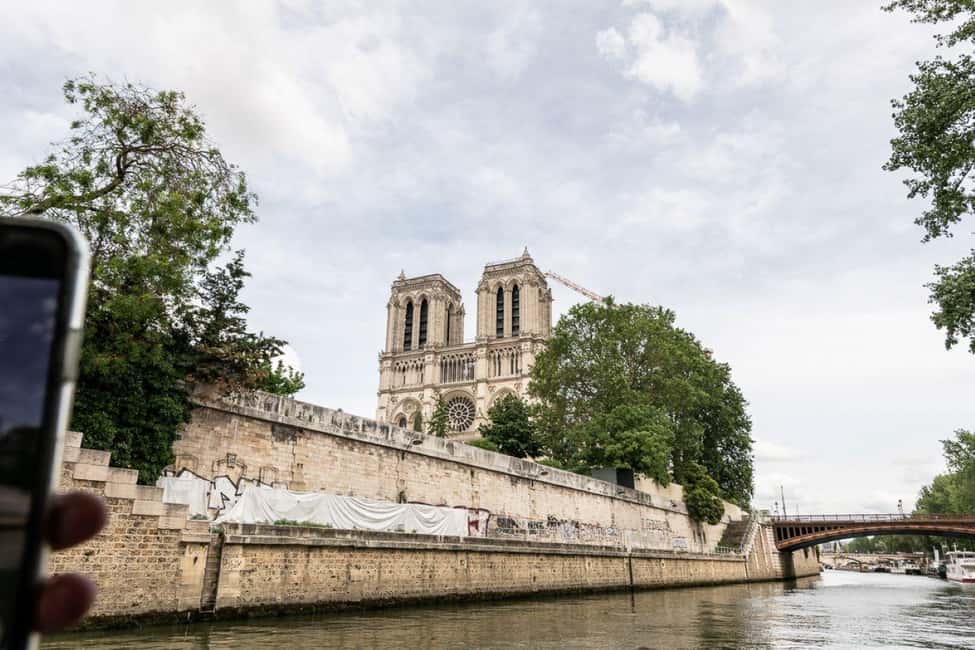 Paris: Private Seine River Cruise - Institut de France, Petit Palais, and Passerelle Debilly: elegance without the hard sell