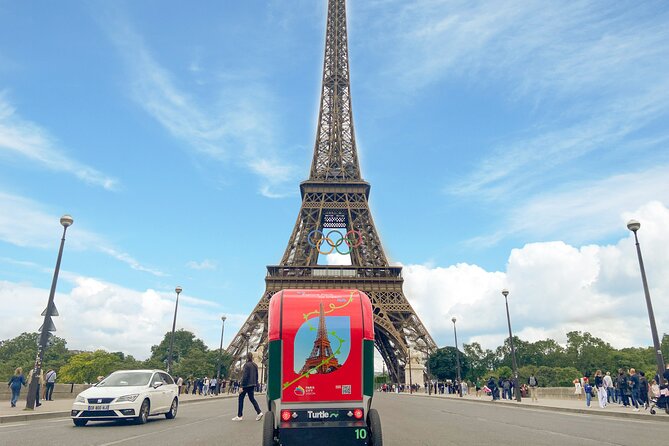 Paris Private Sightseeing Guided Tour by Electric Rickshaw - Your driver and the small-group vibe