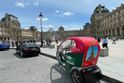 Paris Private Sightseeing Guided Tour by Electric Rickshaw - Timing that matters: 2 hours of touring plus pickup time