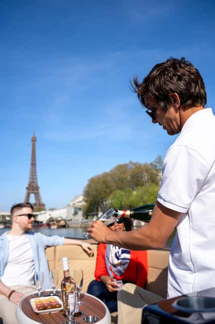 Paris: Private Small Boat Cruise with Rosé and Macarons - Key points you’ll care about before you go