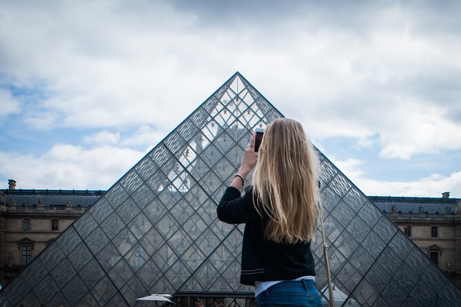 Paris Private Tour to Louvre Museum & French Crepes - Sainte-Chapelle stained glass and the Conciergerie’s prison past