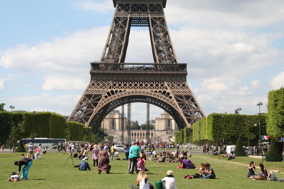 Paris: Private Tour with a Local Guide - How this private walking tour actually works (and why it matters)