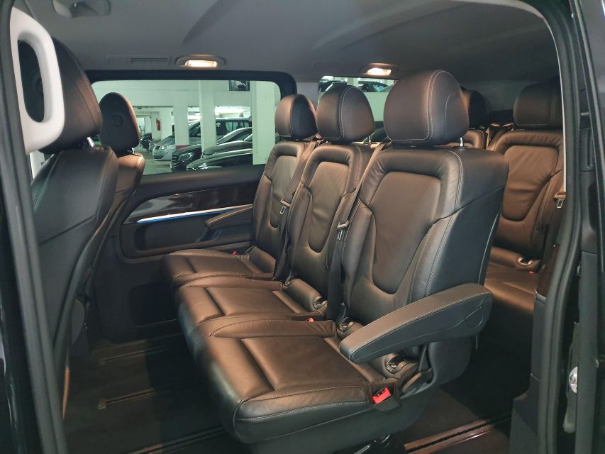 PARIS: Private transfer Château Versailles van 7 people 4H - Private Versailles transfer: what you’re really buying