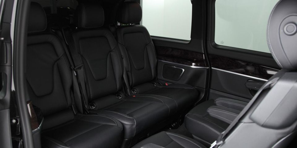 PARIS: Private transfer Château Versailles van 7 people 4H - The van ride: comfort, timing, and how the day stays controlled