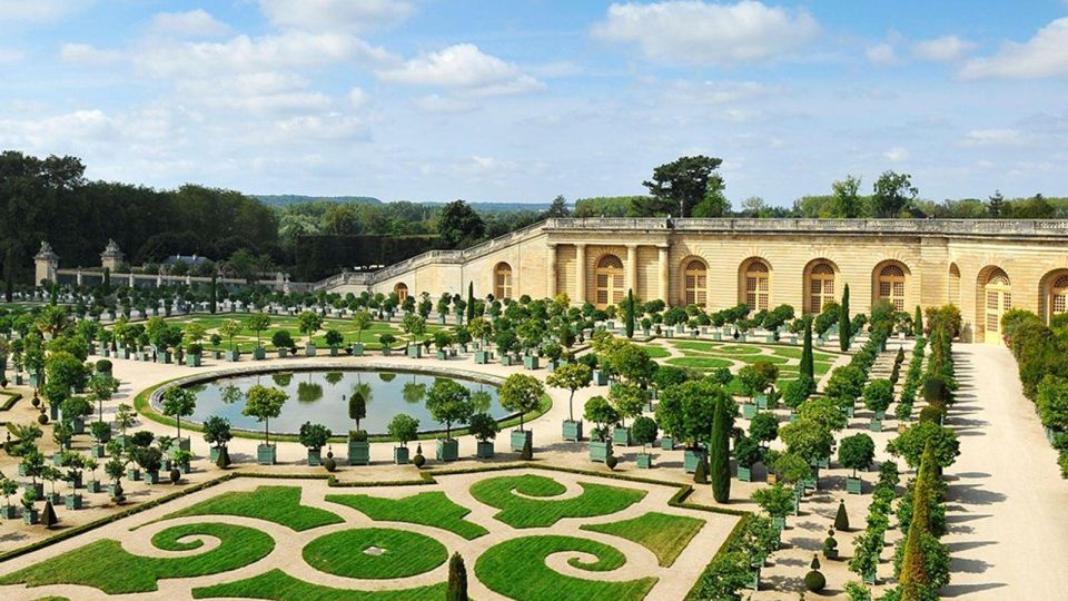 PARIS: Private transfer Château Versailles van 7 people 4H - Versailles in 2 hours: how to make your time count
