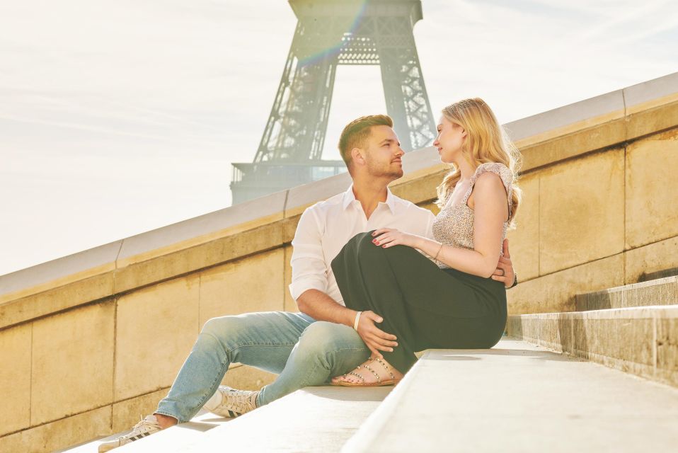 Paris: Private VIP Photoshoot with Experienced Photographer - Small details that change everything on shoot day