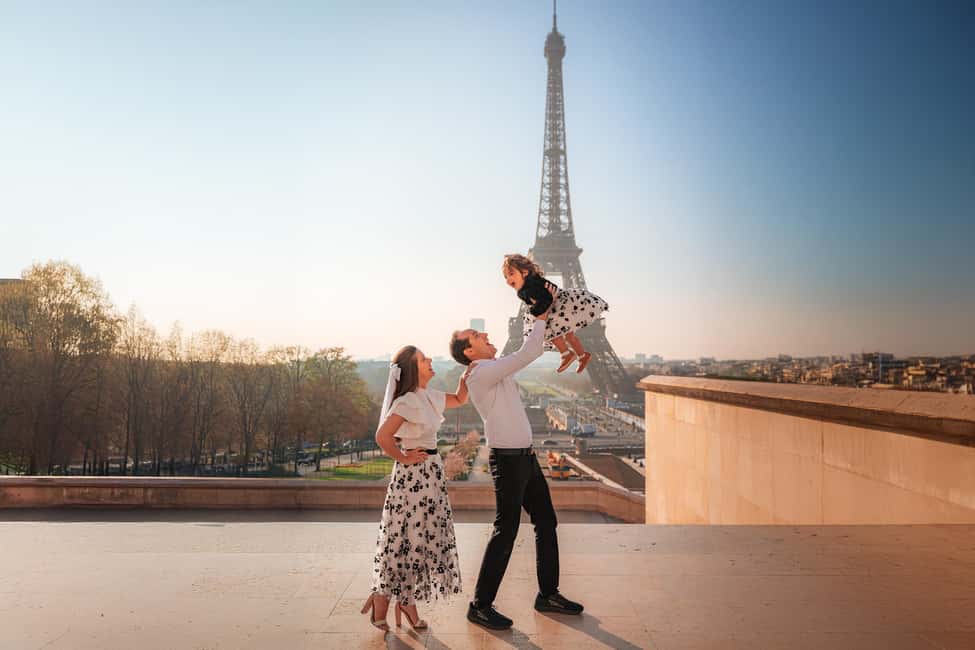 Paris: Professional Photoshoot with the Eiffel Tower - Price and Value: Is $46 a Person Worth It?