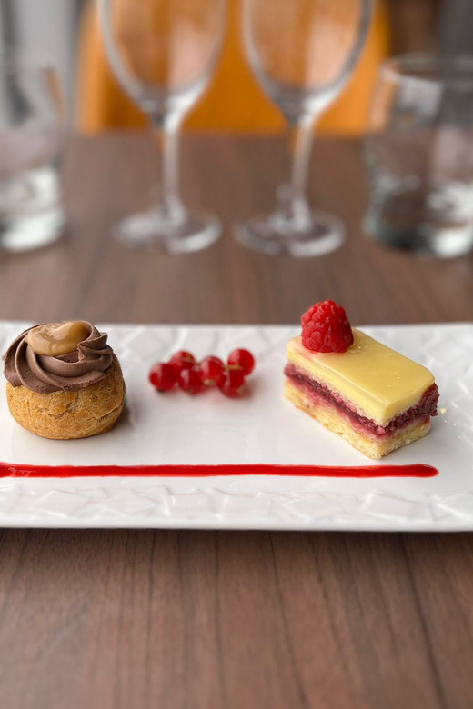 Paris: River Seine Cruise with 3-Course Lunch - Food on board: what a 3-course lunch feels like in real life