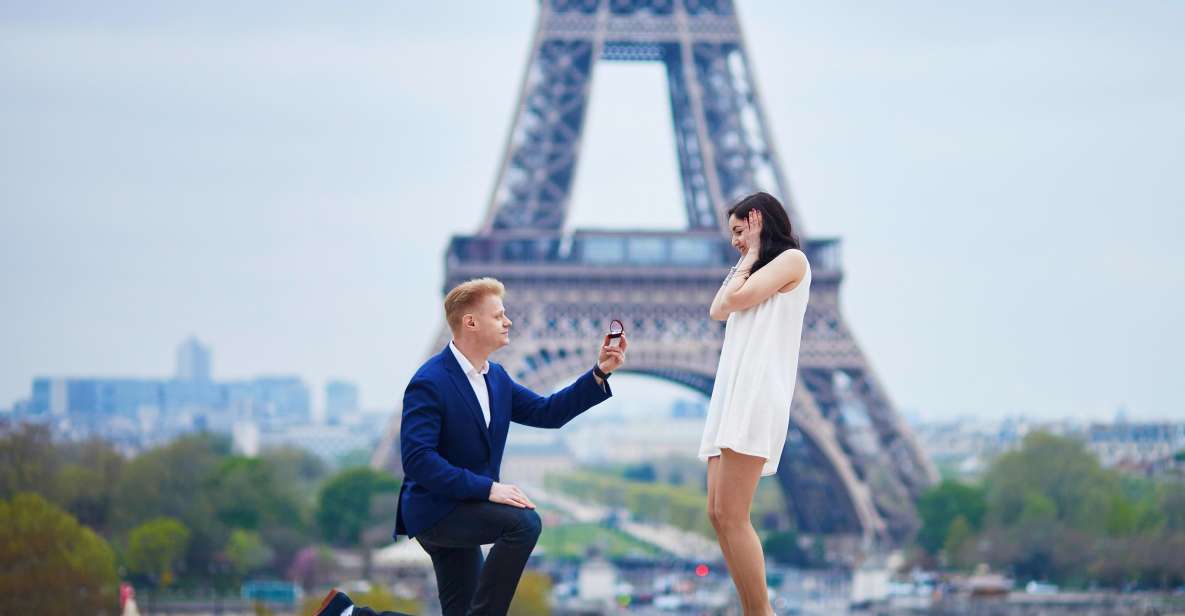 Paris: Romantic Photoshoot for Couples - Eiffel Tower romance, without the big-tour chaos