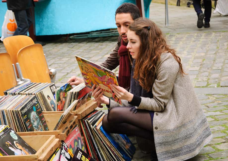 Paris: Saint Ouen Flea Market Guided Tour - Why Saint-Ouen Flea Markets Feel Like a Living Museum