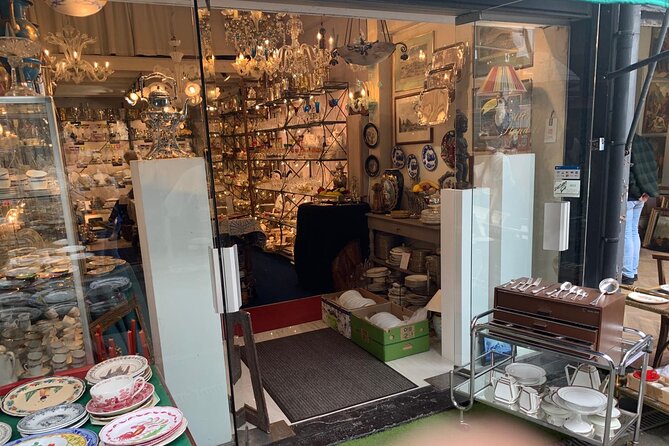 Paris: Saint Ouen Flea Market Guided Tour with Local Guide - Furniture and Decorative Objects Fit for a King or Queen