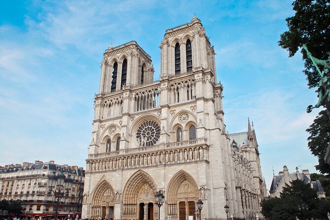 Paris Scavenger Hunt and Highlights Self-Guided Tour - A real-world example of how the historical text can drift