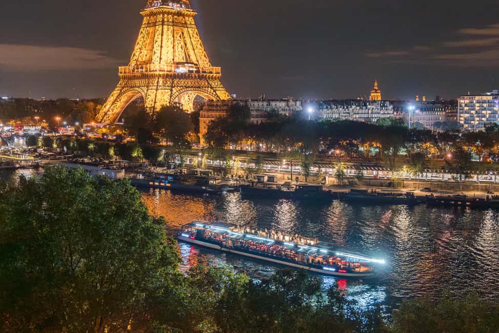 Paris : Scenic Cruise on the Seine River with Champagne - Pont des Arts: The Bridge View You’ll Remember