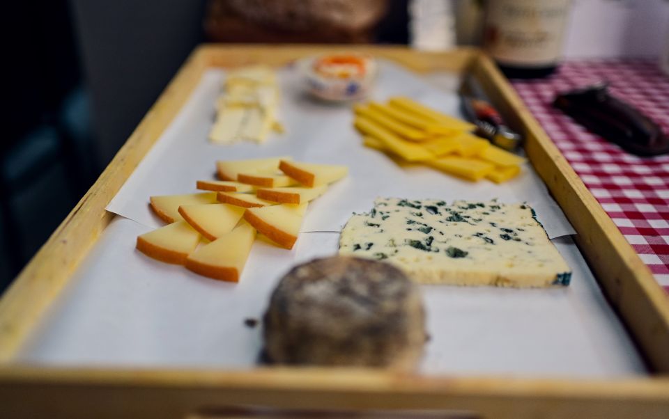 Paris: Secret Food of Le Marais Walking and Tasting Tour - Getting Oriented at Saint-Paul: The Start That Actually Helps