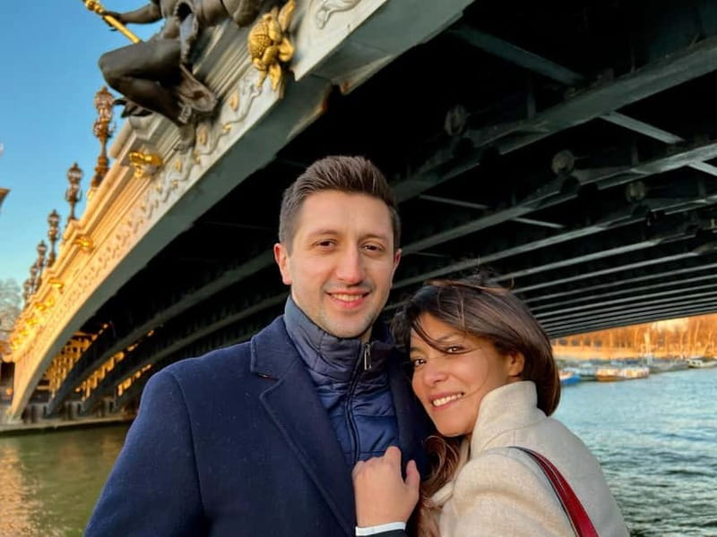 Paris: Seine Cruise with French breakfast near the boats - How a One-Hour Cruise Fits Real Paris Days