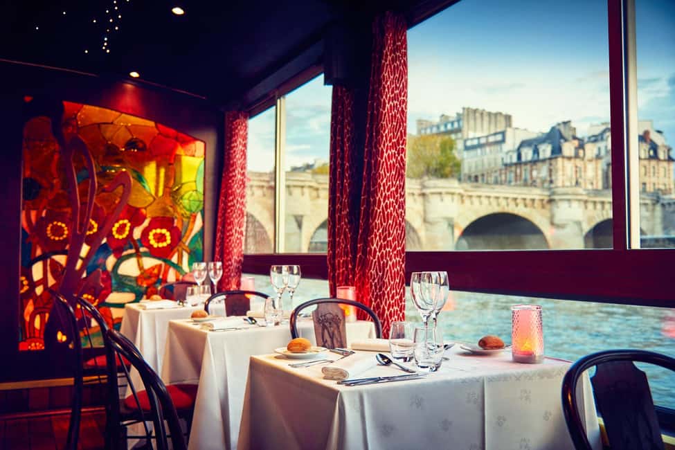 Paris: Seine River Cruise with 3-Course Dinner & Live Music - Key things that make this cruise worth your time