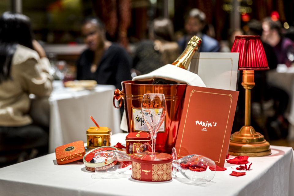 Paris: Seine River Cruise with 3-Course Dinner & Live Music - Two departure times: which one fits your vibe