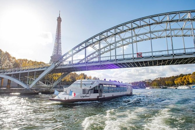 Paris Seine River Gourmet Lunch Cruise with Champagne Option - Seeing Paris from the Seine: what you’ll likely spot