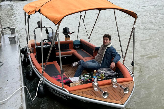 Paris Seine River Private or Shared Boat Tour - 90 minutes on the Seine: why this timing works
